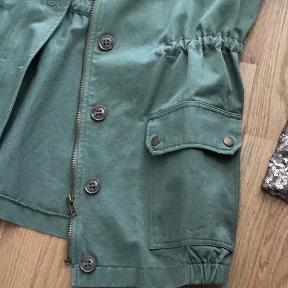 Jacket - Picture 3 of 4